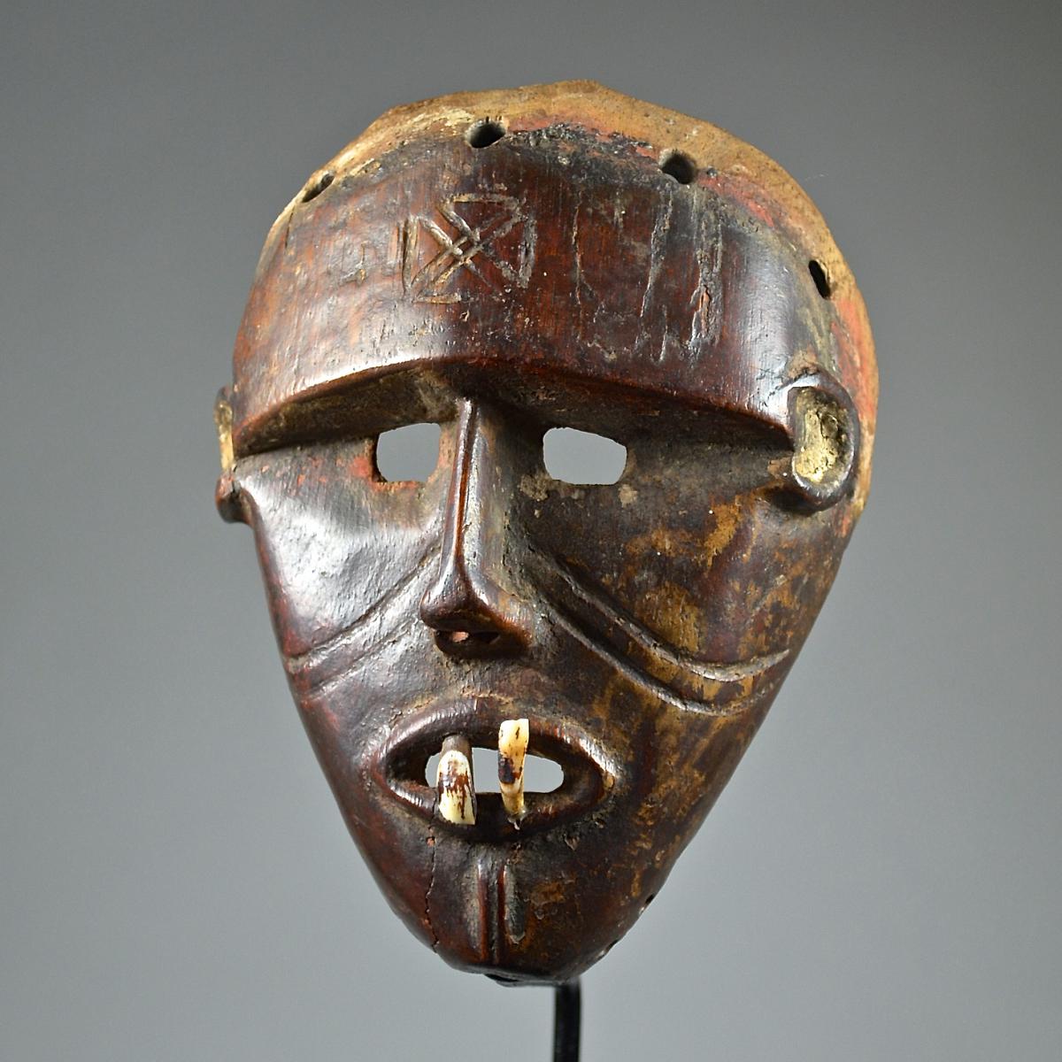 CHOKWE HUNDU MASK