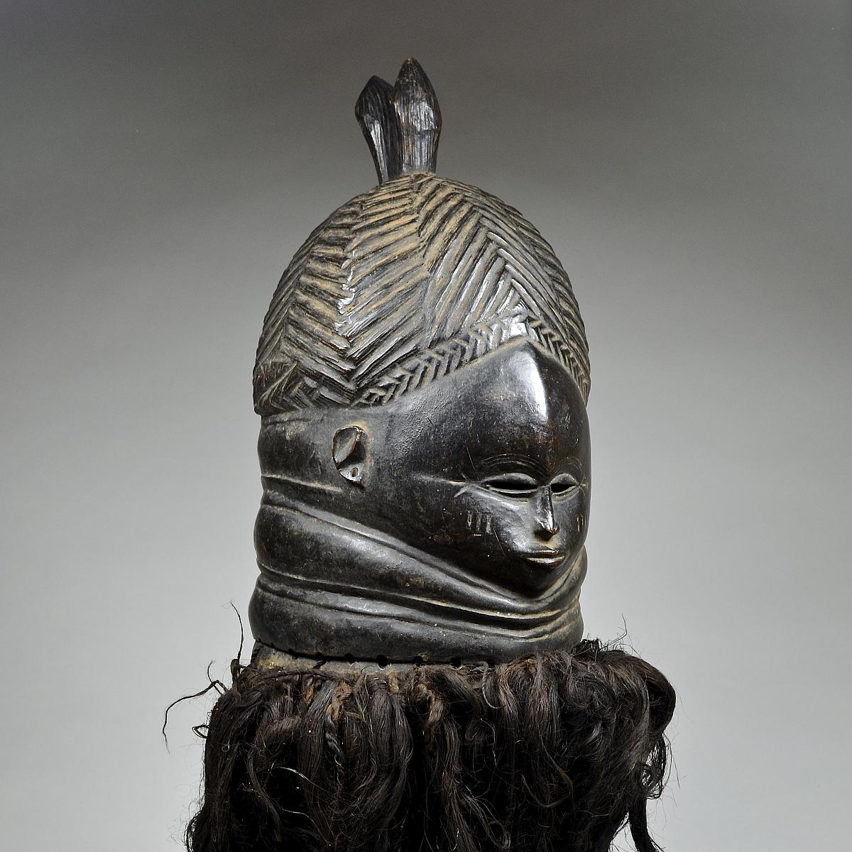 Bundu mask from the Sande Society 10