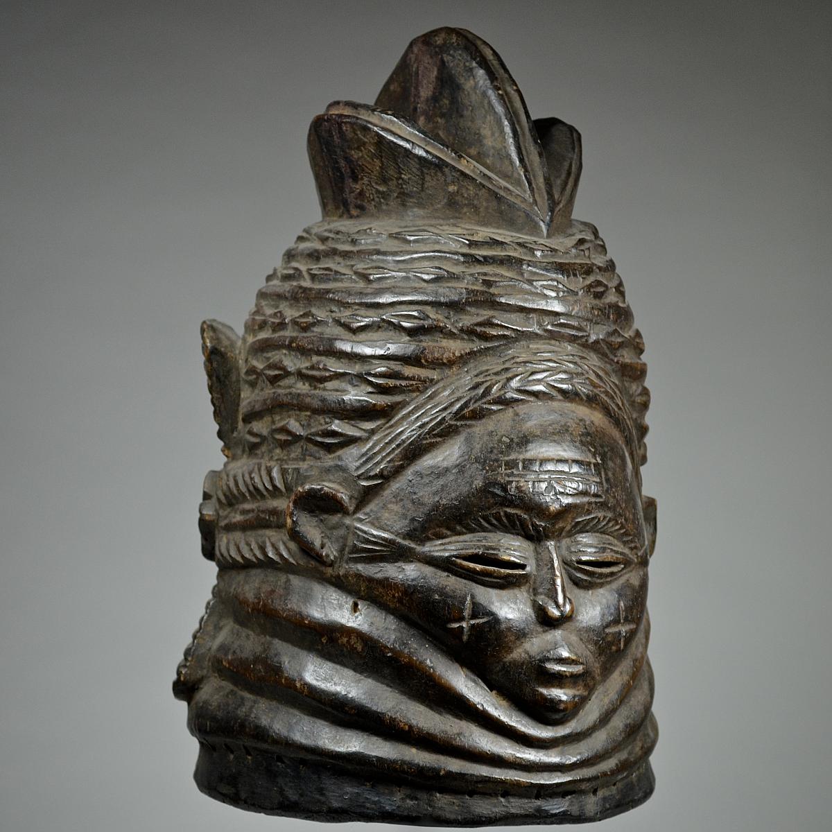 Bundu mask from the Sande Society 12