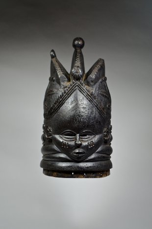 Sowei mask from the Sande society 3.0