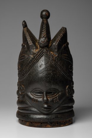 Sowei mask from the Sande society 3.0